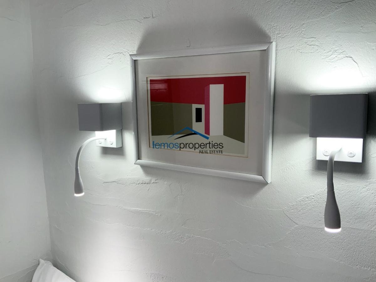 Aqua Blue, Only 100 Meters From The Beach Of Gialiskari Ioulis Luaran gambar