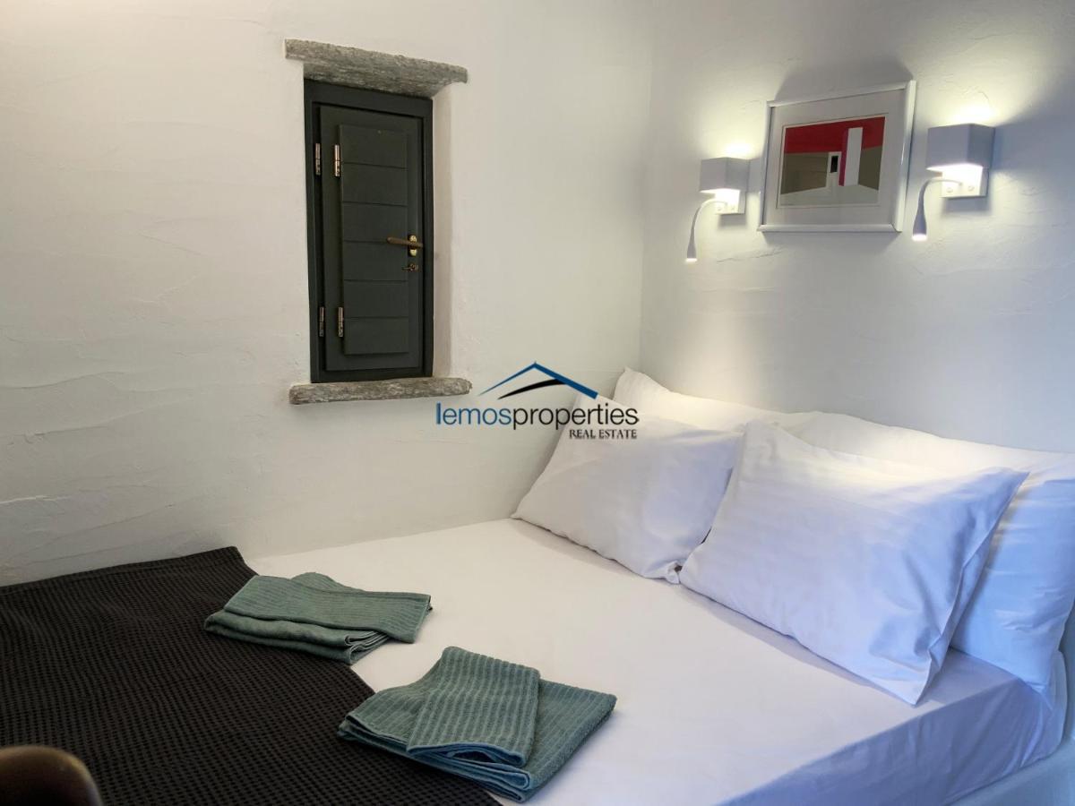 Aqua Blue, Only 100 Meters From The Beach Of Gialiskari Ioulis Luaran gambar