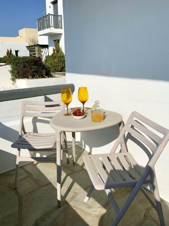 Aqua Blue, Only 100 Meters From The Beach Of Gialiskari Ioulis Luaran gambar